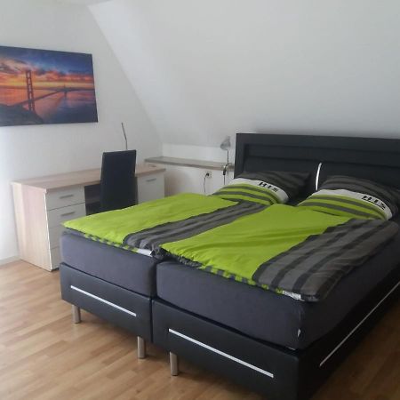 Ferienwohnung In Эденкобен Экстерьер фото